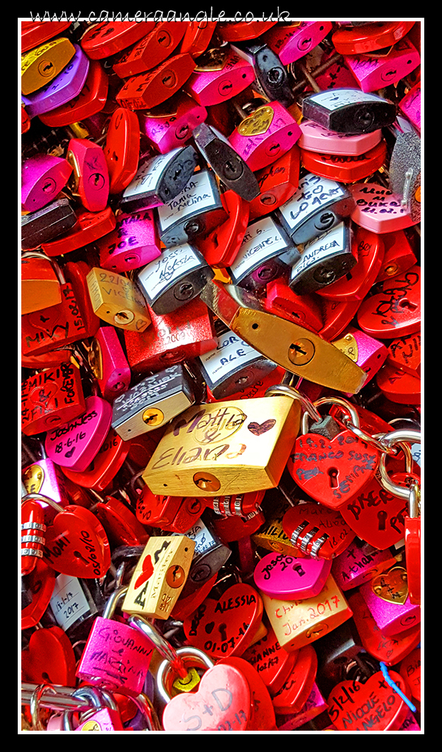 Padlocks
Padlocks next to Juliet's Balcony, Verona Italy
Keywords: Padlocks Juliet&#039;s Balcony, Verona Italy