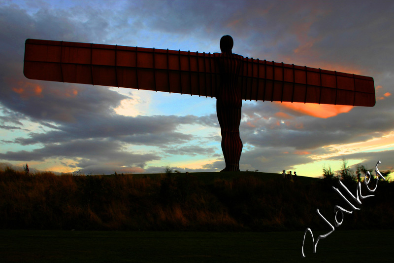 Angel of the North
Angel of the North at dusk, you can just see the colour of the structure.
Keywords: Angel of the North dusk