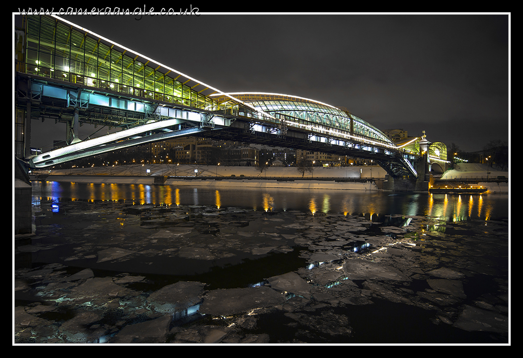 Night Bridge
Kiev's Bohdan Khmelnytsky foot-bridge in Moscow
Keywords: Kiev&#039;s Bohdan Khmelnytsky foot-bridge in Moscow