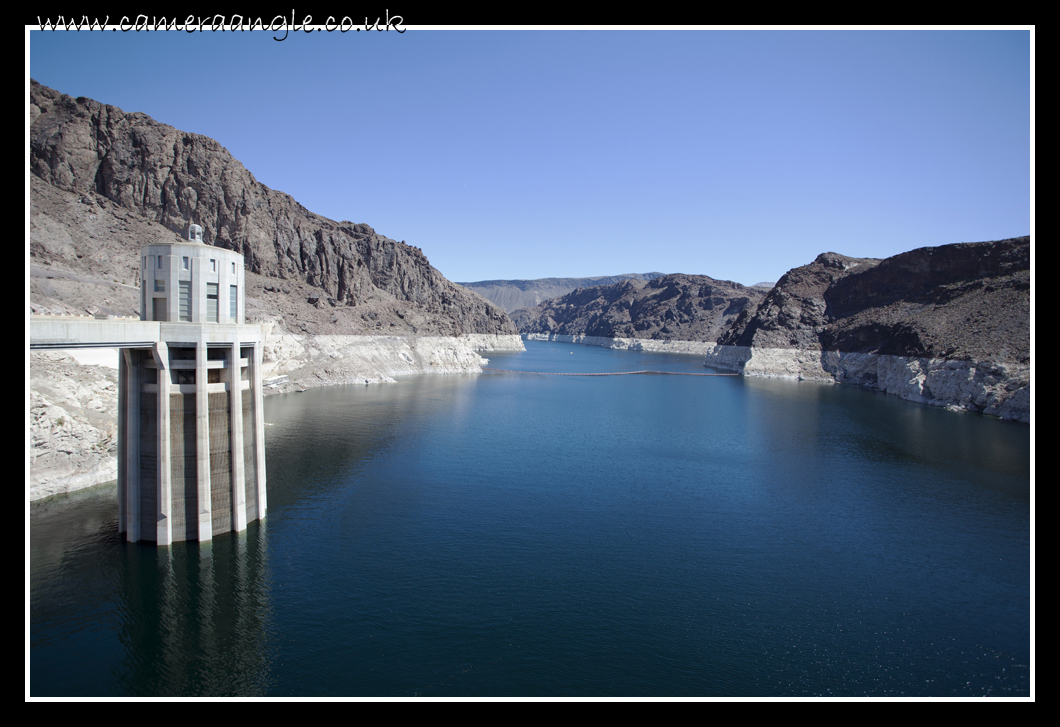 Lake Mead
The artifical Lake Mead created by the construction of the Hoover Dam
Keywords: Hoover Dam Lake Mead
