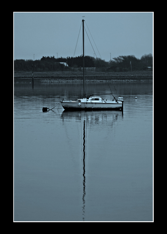 Boat-scape
A nice boat reflection
Keywords: boat reflection