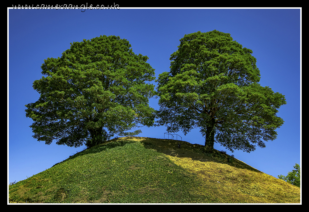 The Mound
Keywords: The Mound Oxford