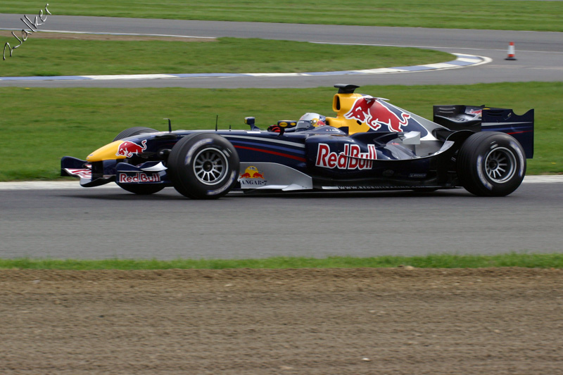 Red Bull F1 Car
Red Bull F1 Car, Silverstone testing day, April 27th 2006 
Keywords: Red Bull F1 Silverstone