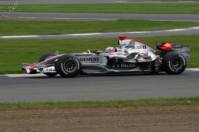 McLaren Mercedes F1 Car
McLaren Mercedes F1 Car, Silverstone testing day, April 27th 2006 
Keywords: McLaren Mercedes F1 Silverstone