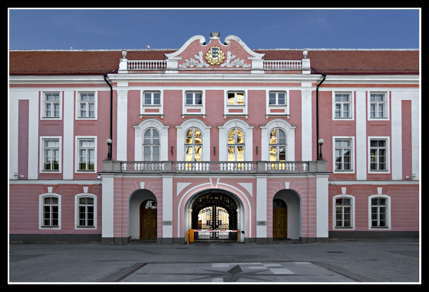 Tallin town hall
Tallin town hall
Keywords: Tallin town hall