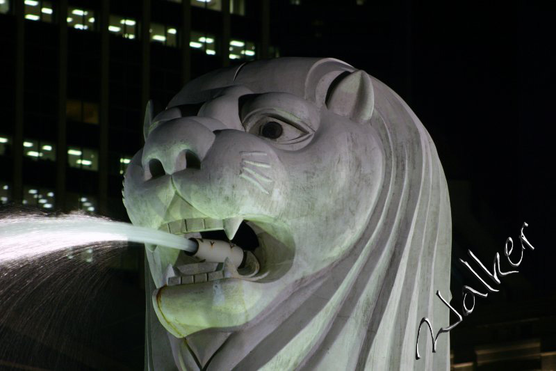 Singapore Water Statue
