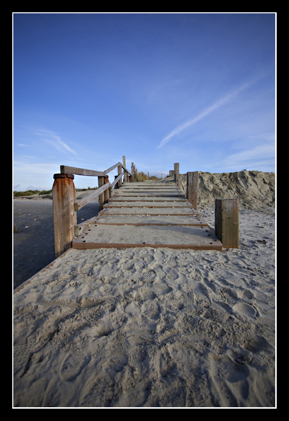 Sandy Stairs
Steps at West Wittering beach
Keywords: West Wittering beach stairs steps sand