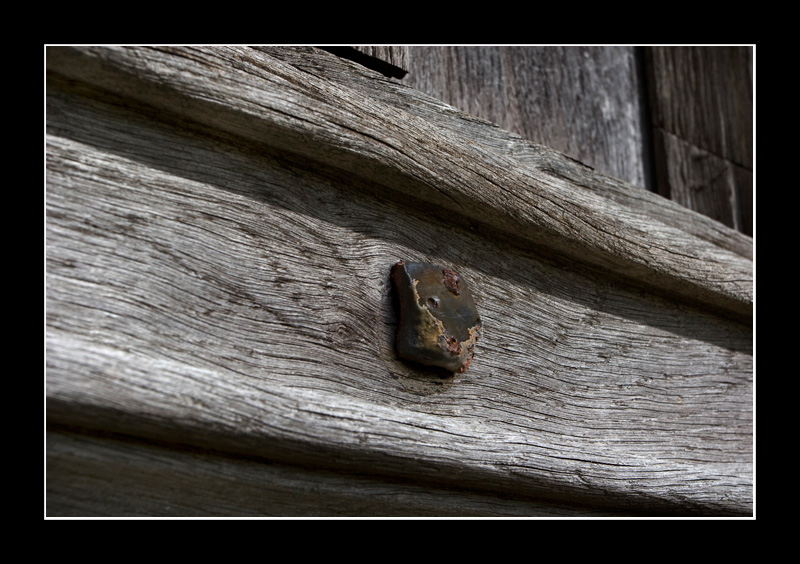 Door stud
A very old one at that
Keywords: Door stud