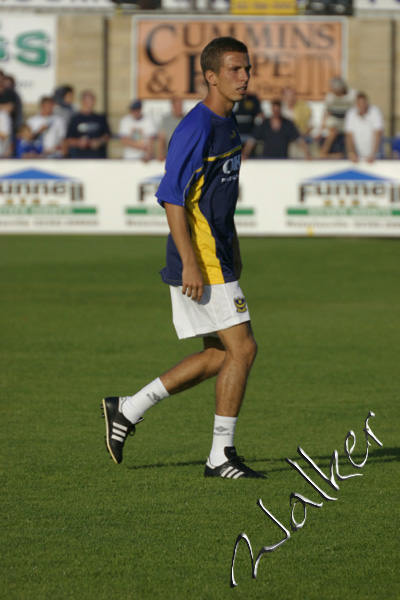 Gary O'Neil
Gary O'Neil runs out against Havant and Waterlooville.
Keywords: Gary O'Neil Portsmouth FC Football