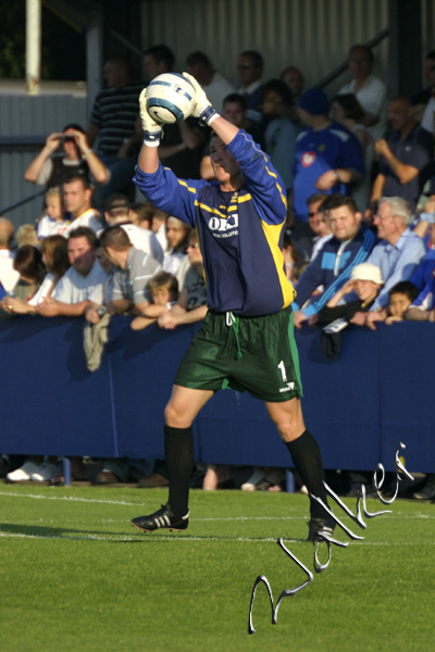 Jamie Ashdown
Jamie Ashdown makes an easy catch against Havant and Waterlooville
Keywords: Jamie Ashdown Portsmouth FC football