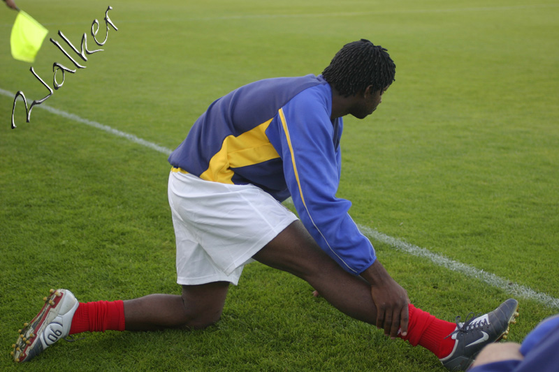 Vincent Pericard
Vincent Pericard warms up for the second half against Havant and Waterlooville.
Keywords: Vincent Pericard Portsmouth FC