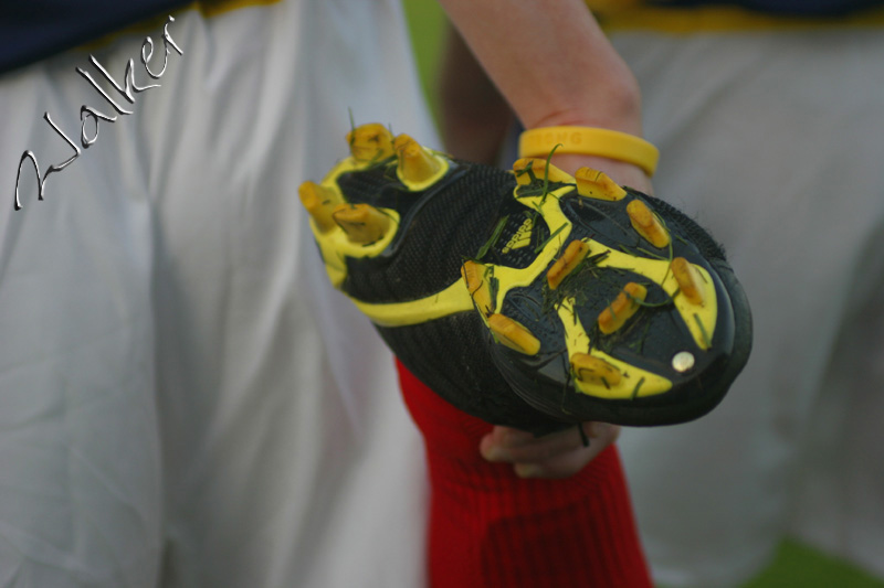 Golden Boot?
Probably not, but a Portsmouth youngster (No 20) warms up on the touchline.
Keywords: Portsmouth FC Football Boot