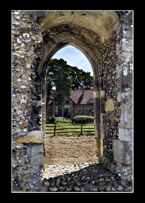 Old and New
View of a new build from a very old one
Keywords: Bishops Waltham Palace