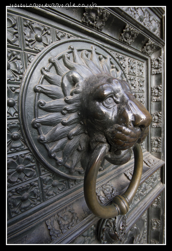 Koln Cathedral Door
Keywords: Koln Cathedral Door