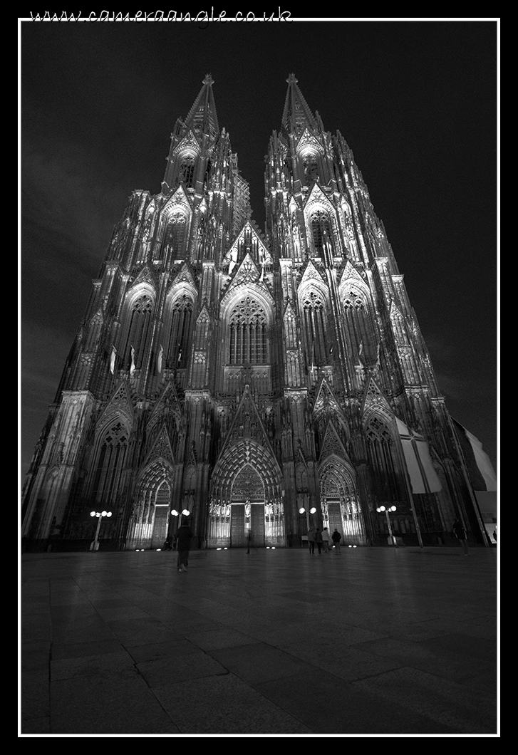 Koln Cathedral Front
Keywords: Koln Cathedral Front