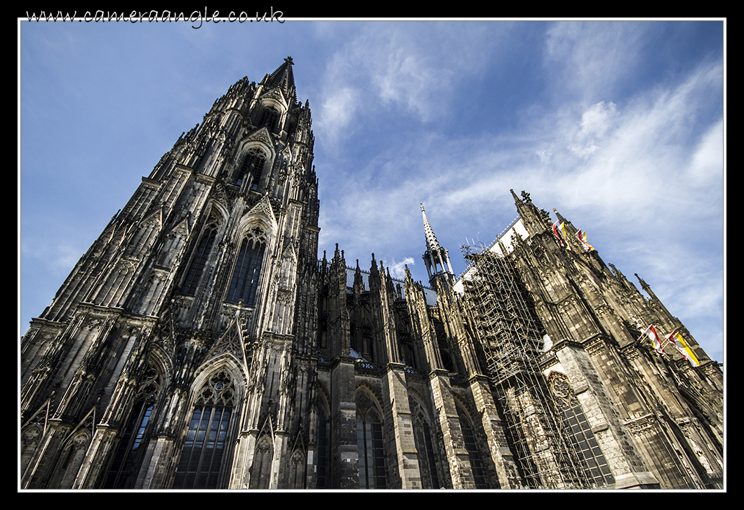 Koln_Cathedral_Side.jpg