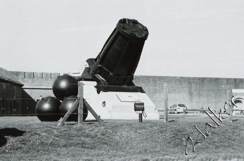 Large Mortar
Large Mortar gun outside of the Royal Armouries Museum on top of Portsdown hill.
Keywords: Mortar gun Royal Armouries Portsdown 35mm