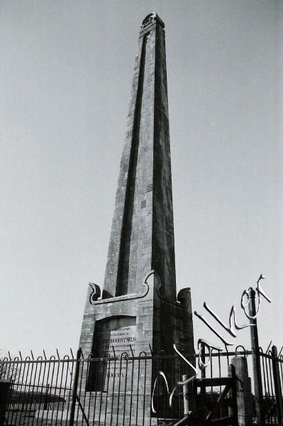 Nelsons Column
The original nelsons column on top of Portsdown Hill (overlooking Portsmouth Harbour)
Keywords: Nelson Colum Portsmouth Portsdown 35mm