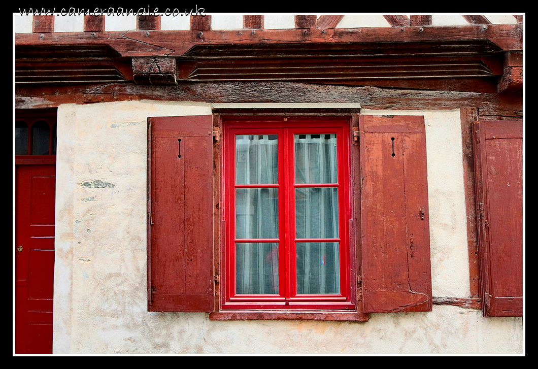 Rennes Window
Keywords: Rennes Window