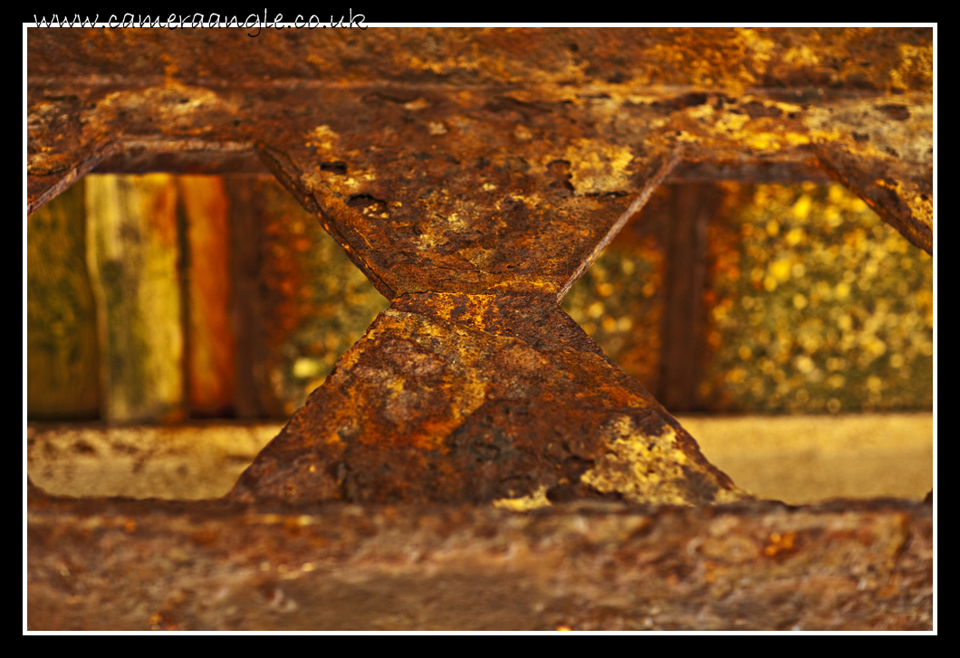 Sunset Rust
Sun soaked rusty metalwork under South Parade Pier
Keywords: rust pier metail