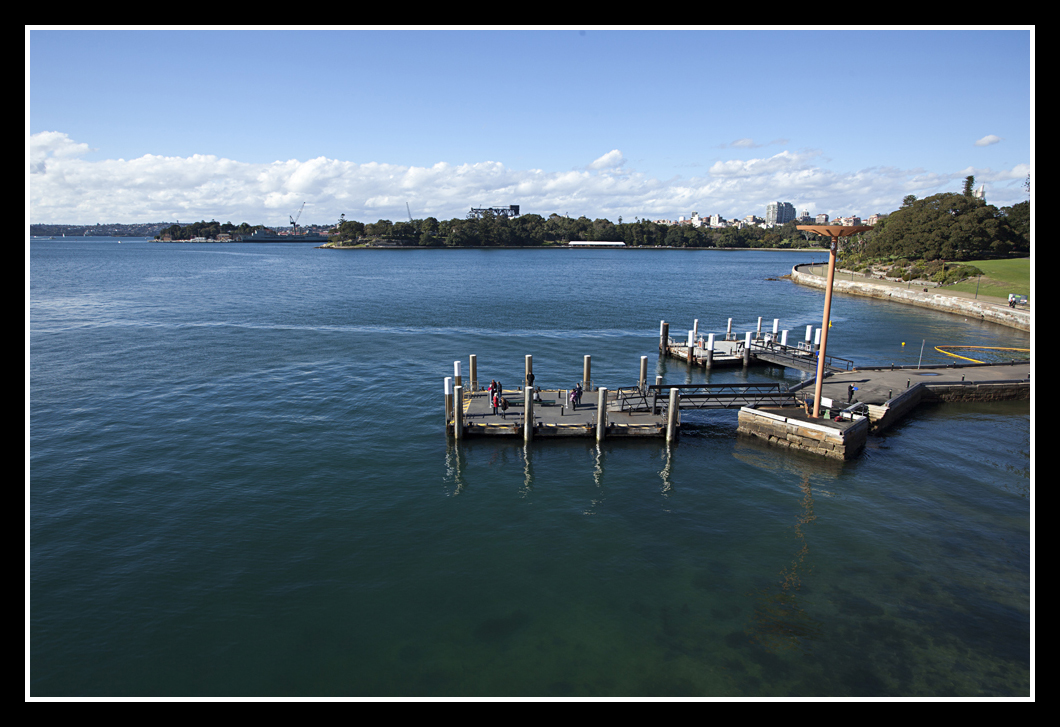 The Pier
A pier behind Sydney Opera House
Keywords: Pier Sydney