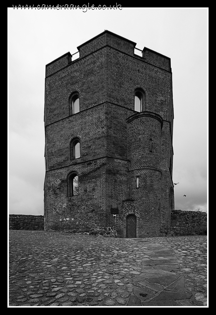 Vilnius Castle on the Hill
That's what the sign said
Keywords: Vilnius Castle Hill Lithuania