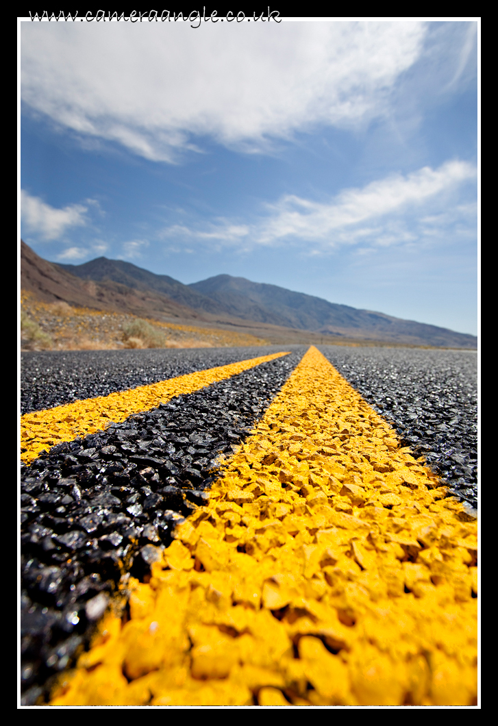 Horizon
Follow the yellow line
Keywords: Road Yellow Line Death Valley