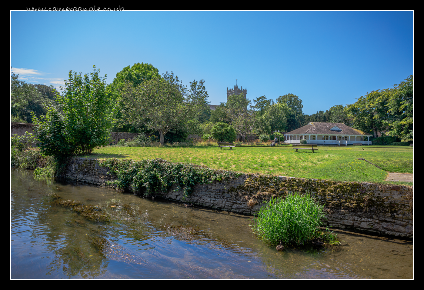River
River that runs past Highcliffe Castle
Keywords: River Highcliffe Castle