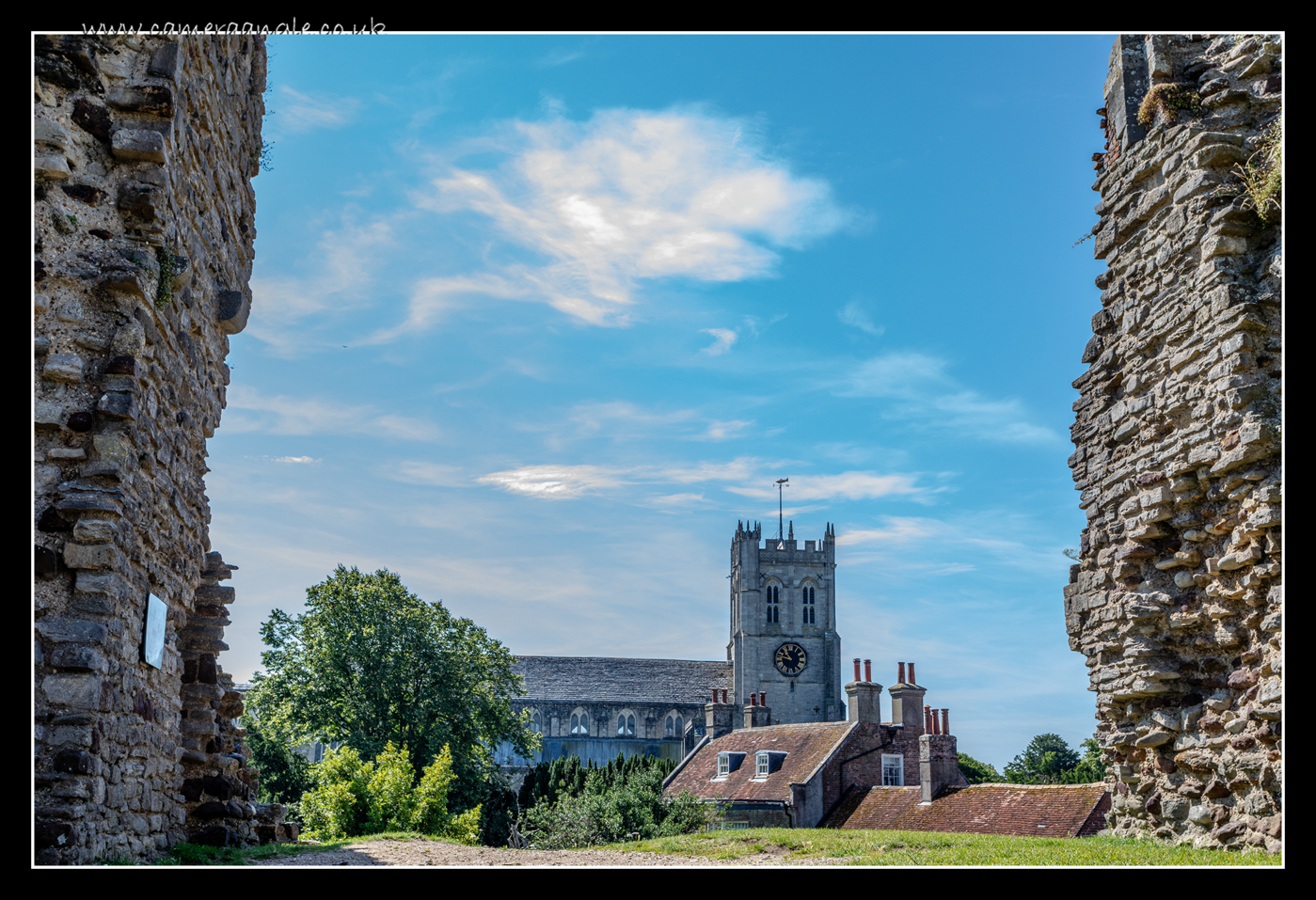 Highcliffe Castle
Highcliffe Castle taken from a nearby ruin
Keywords: Highcliffe Castle ruin