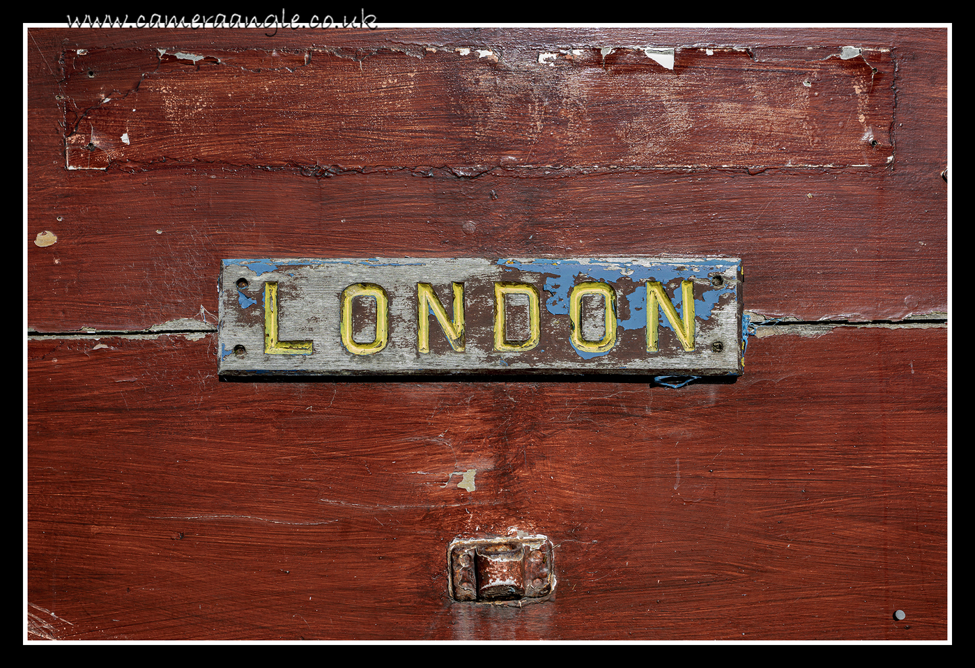 London
Back of a derelict boat
Keywords: London Mendips Tour