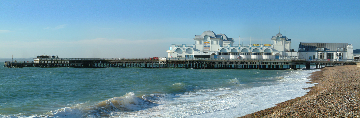 Southsea Pier
Southsea Pier in November (2003)
Keywords: Southsea Pier