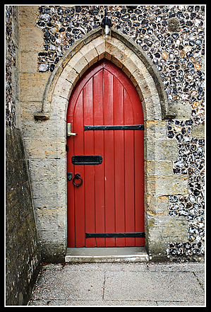 Arundel_Castle_Side_Entrance.jpg