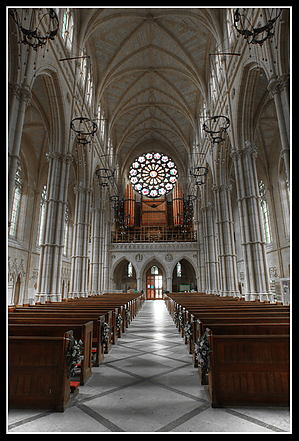 Arundel_Cathedral.jpg
