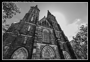 Basilica_of_St_Peter_and_St_Paul_Prague.jpg