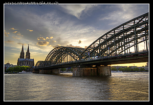 Hohenzollern_Bridge.jpg