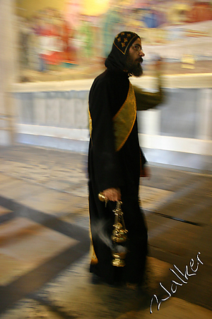 Filename=HolyMan2.jpg
Filesize=135KiB
Dimensions=533x800
Date added=Oct 23, 2005 HolyMan2.jpg