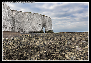 Kingsgate_Bay_Kent_Beach_Cliff.jpg