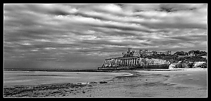 Filename=Kingsgate_Castle_Panorama_CA.jpg
Filesize=603KiB
Dimensions=1500x723
Date added=Jun 21, 2015 Kingsgate_Castle_Panorama_CA.jpg