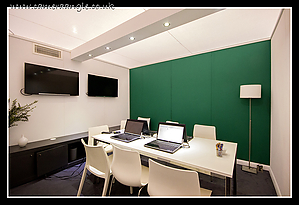 Meeting_Room_Green.jpg