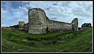 Pevensy_Castle_Panorama.jpg