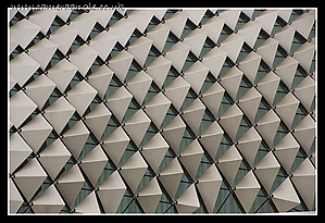 Filename=Singapore_Opera_House.jpg
Filesize=573KiB
Dimensions=1060x727
Date added=Jul 03, 2011 Singapore_Opera_House.jpg