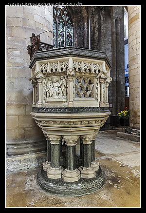 Tewkesbury_Abbey_Font.jpg