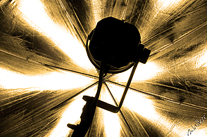Filename=flashandbrolly.jpg
Filesize=547KiB
Dimensions=800x533
Date added=Jan 07, 2007 flashandbrolly.jpg